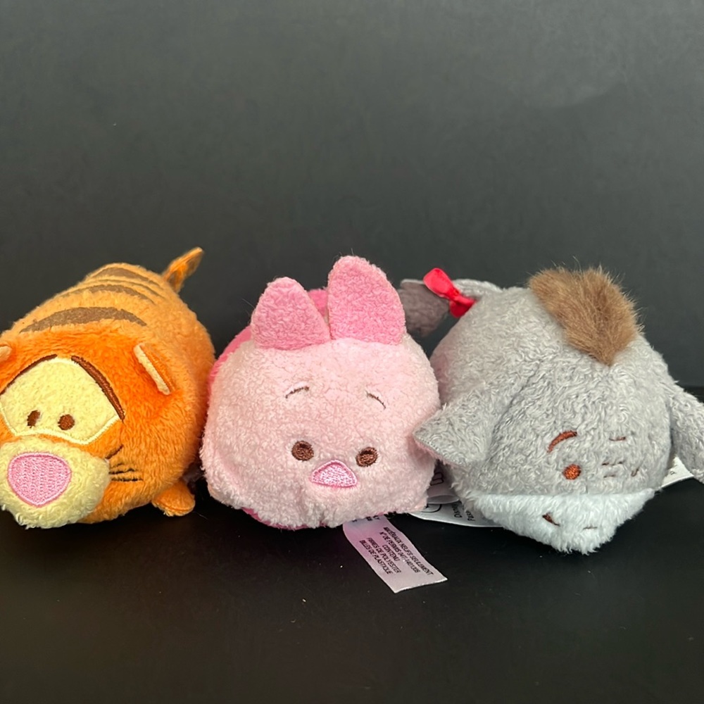 Disney characters from Winnie and the Pooh Tsum Tsum set